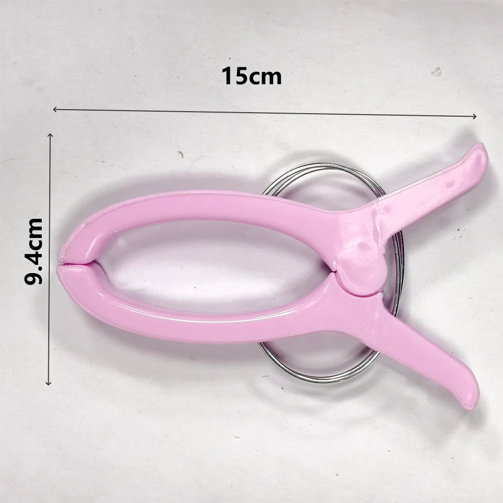 1-4Pcs Large Beach Towel Clips Plastic Reusable Non-Slip Fixed Laundry Sunbed Lounger Clothes Pegs Home Bathroom Organization