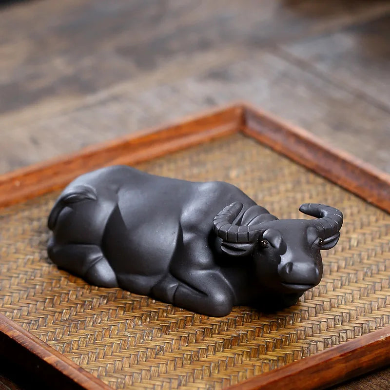 Yixing Zisha Tea Pet Ox Figurine Handmade Purple Clay Bull Statue Kung Fu Tea Table Decoration Tea Accessories